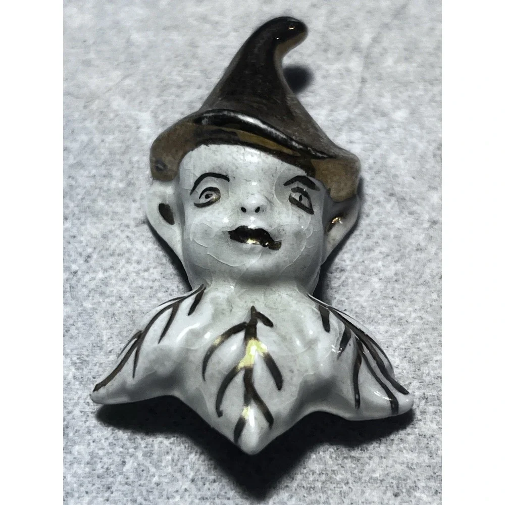 Holland‎ Mold Gold Pixie Elf Figural Brooch Vintage Pin Ceramic Signed